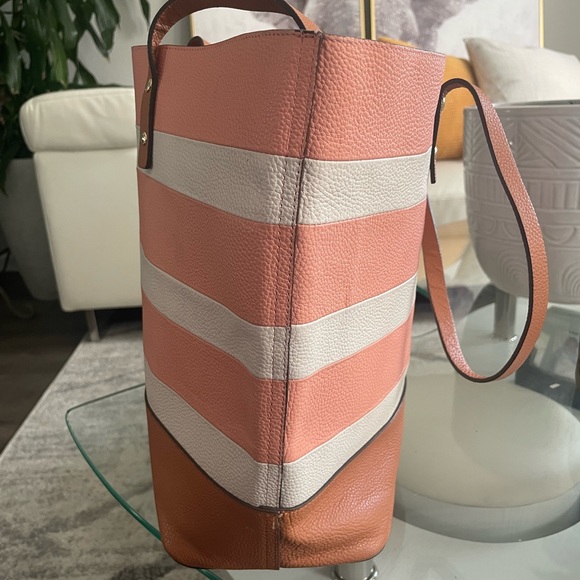 Authentic Cole Haan large tote shoulder bag - Picture 5 of 11